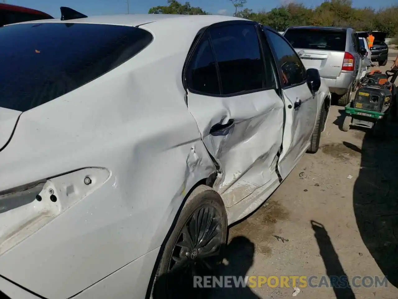 9 Photograph of a damaged car 4T1T11AK5MU404910 TOYOTA CAMRY 2021