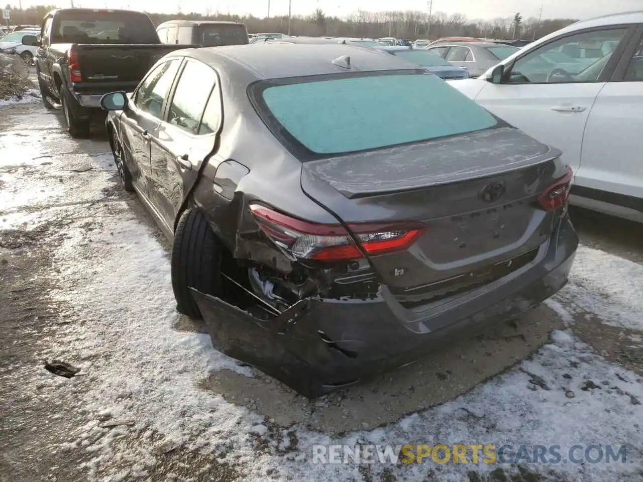 3 Photograph of a damaged car 4T1T11AK5MU529454 TOYOTA CAMRY 2021