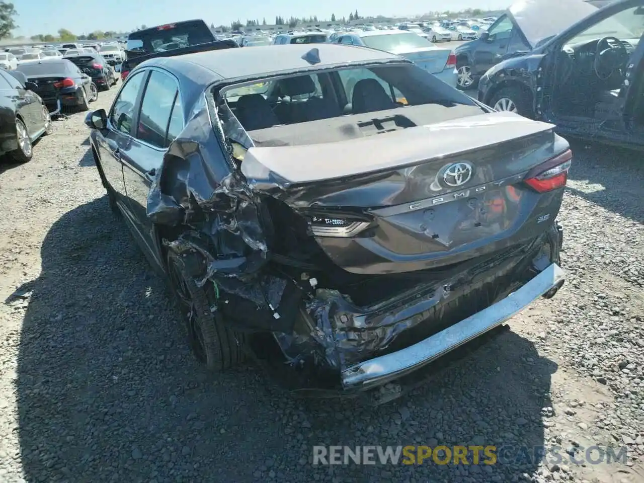 3 Photograph of a damaged car 4T1T11AK5MU531141 TOYOTA CAMRY 2021