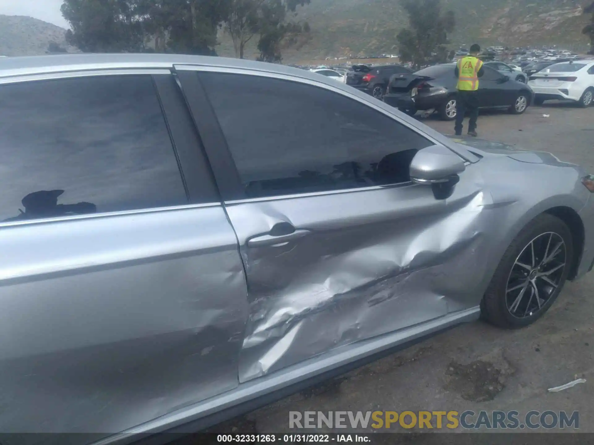 6 Photograph of a damaged car 4T1T11AK5MU572854 TOYOTA CAMRY 2021