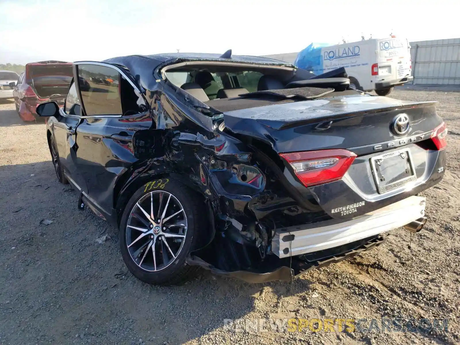 3 Photograph of a damaged car 4T1T11AK5MU576984 TOYOTA CAMRY 2021