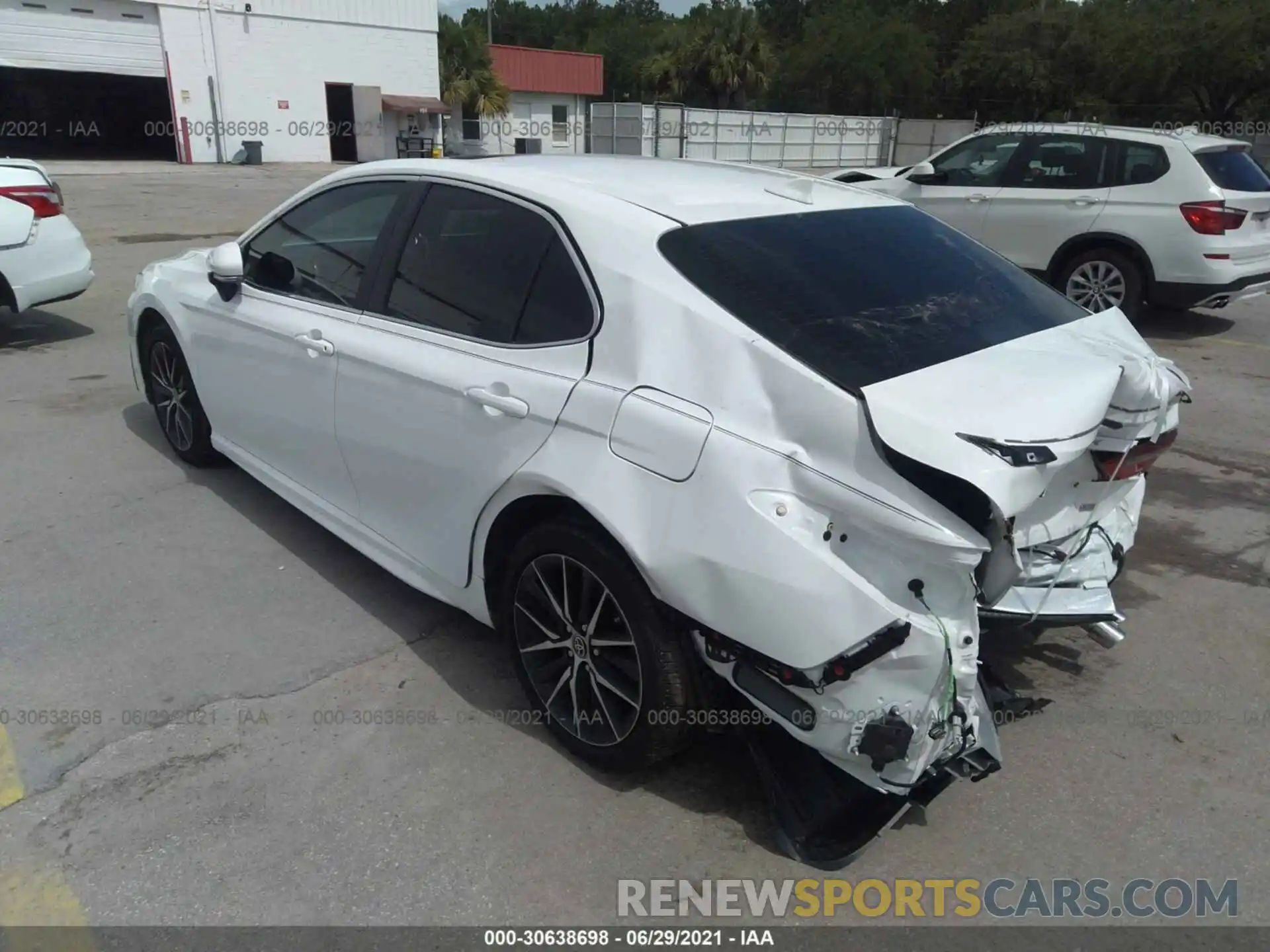 3 Photograph of a damaged car 4T1T11AK6MU407654 TOYOTA CAMRY 2021