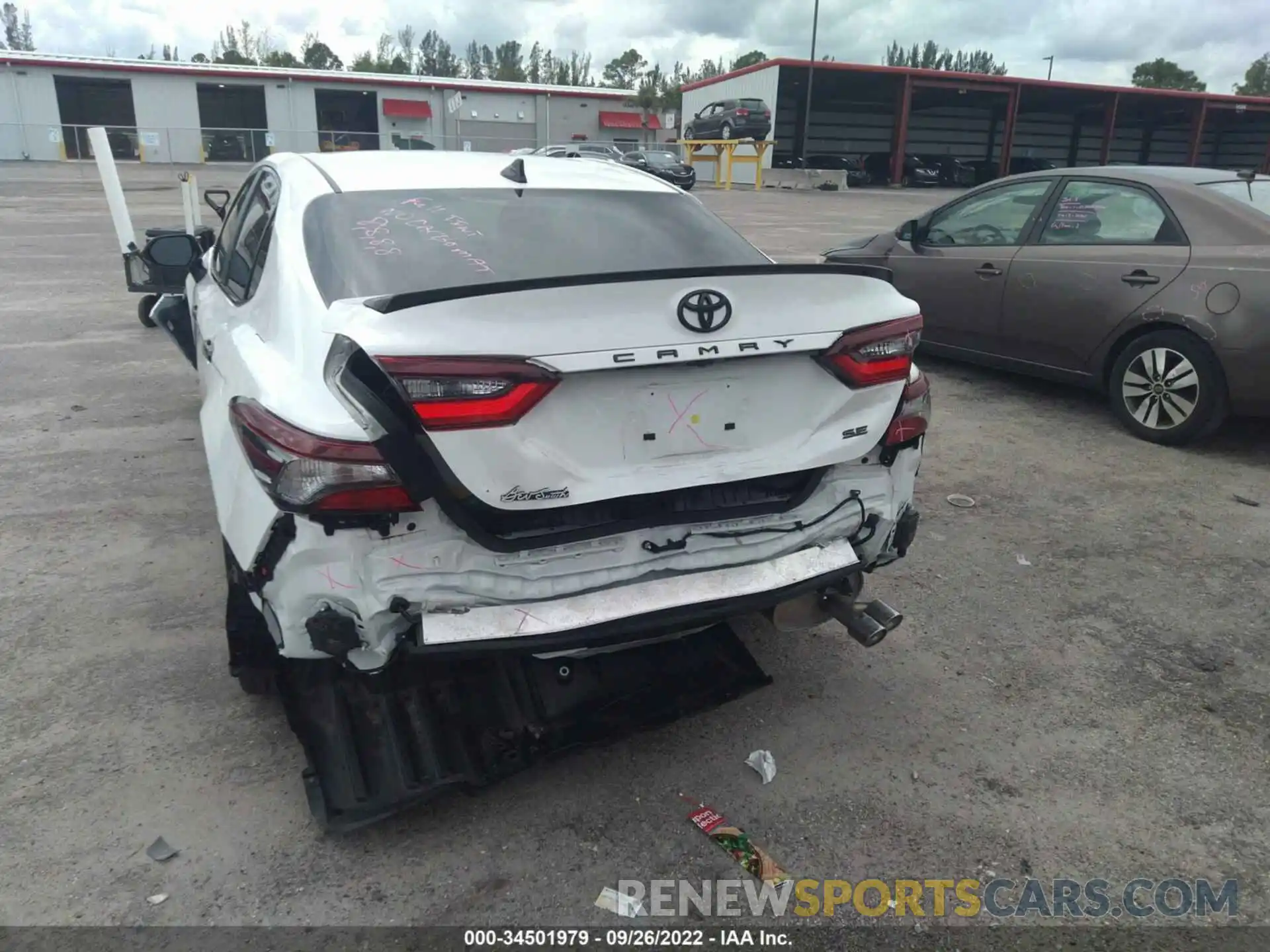 6 Photograph of a damaged car 4T1T11AK6MU428570 TOYOTA CAMRY 2021