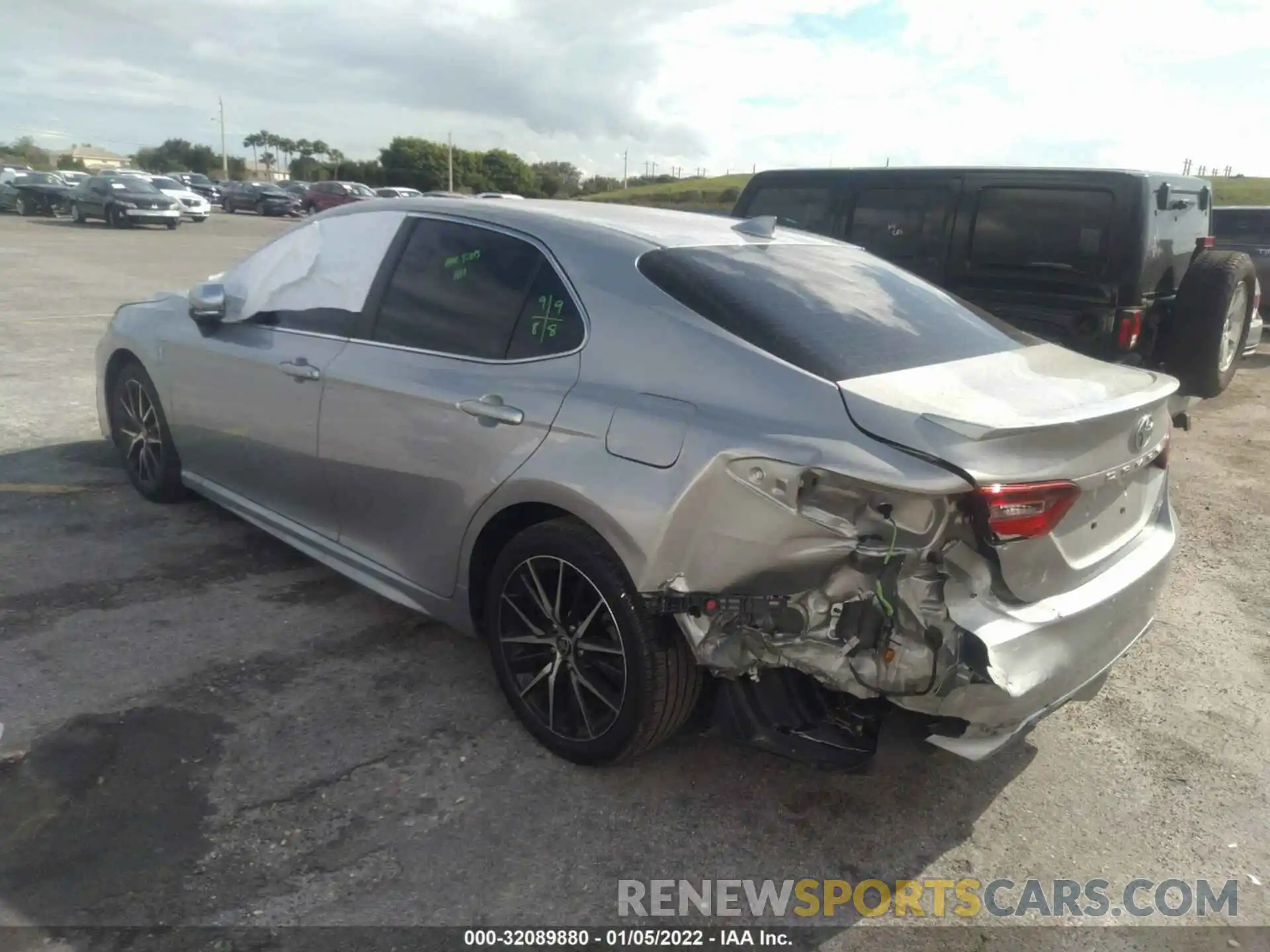 3 Photograph of a damaged car 4T1T11AK6MU470642 TOYOTA CAMRY 2021