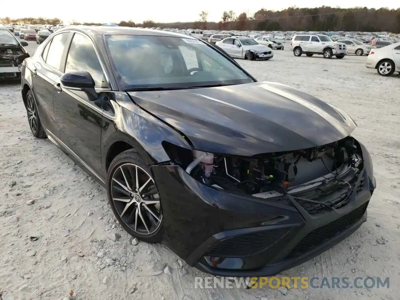 1 Photograph of a damaged car 4T1T11AK6MU521864 TOYOTA CAMRY 2021