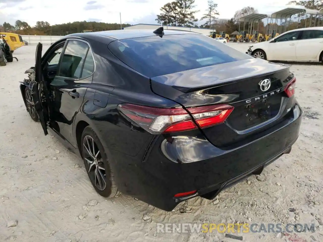 3 Photograph of a damaged car 4T1T11AK6MU521864 TOYOTA CAMRY 2021