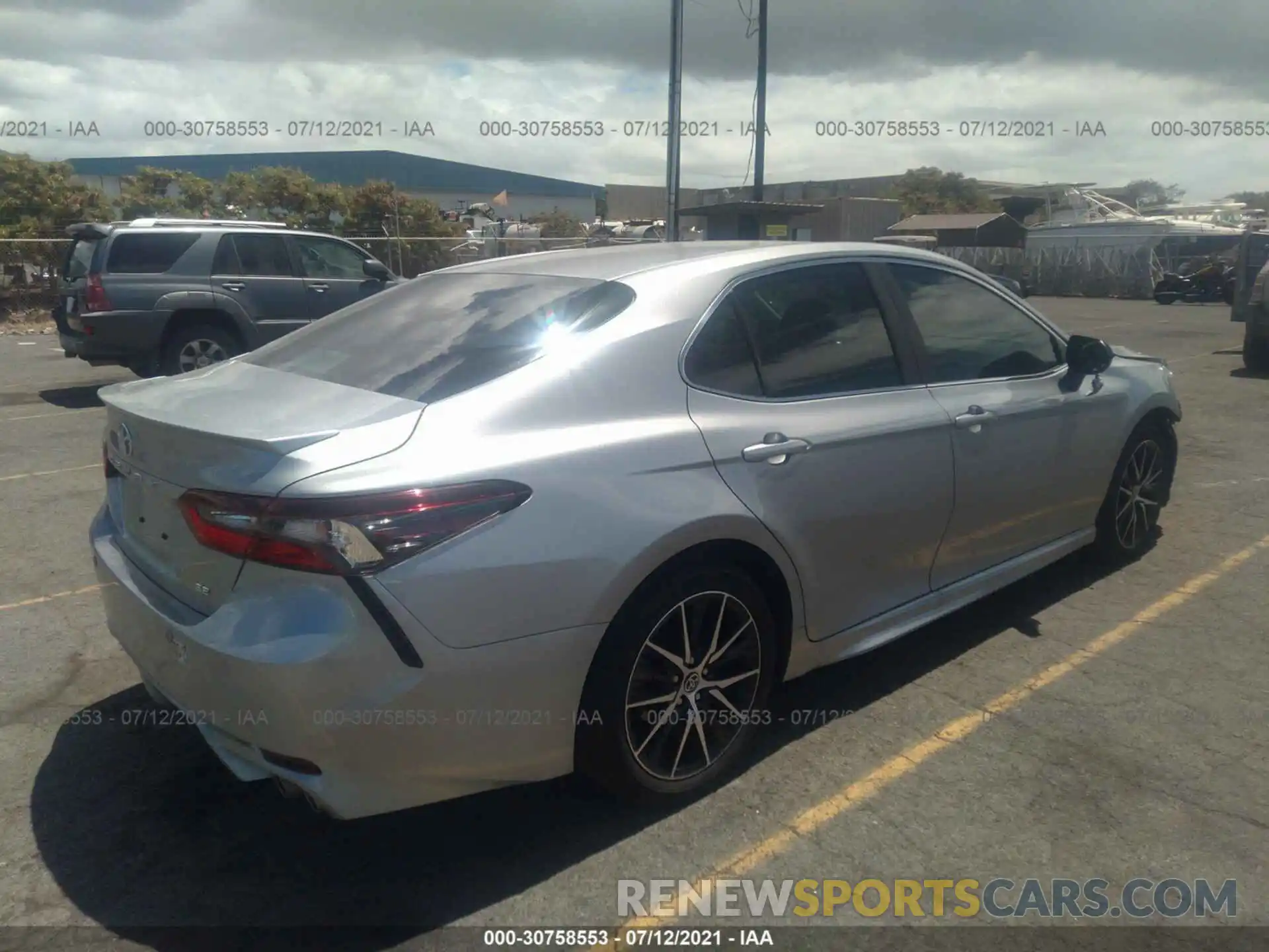 4 Photograph of a damaged car 4T1T11AK6MU528166 TOYOTA CAMRY 2021