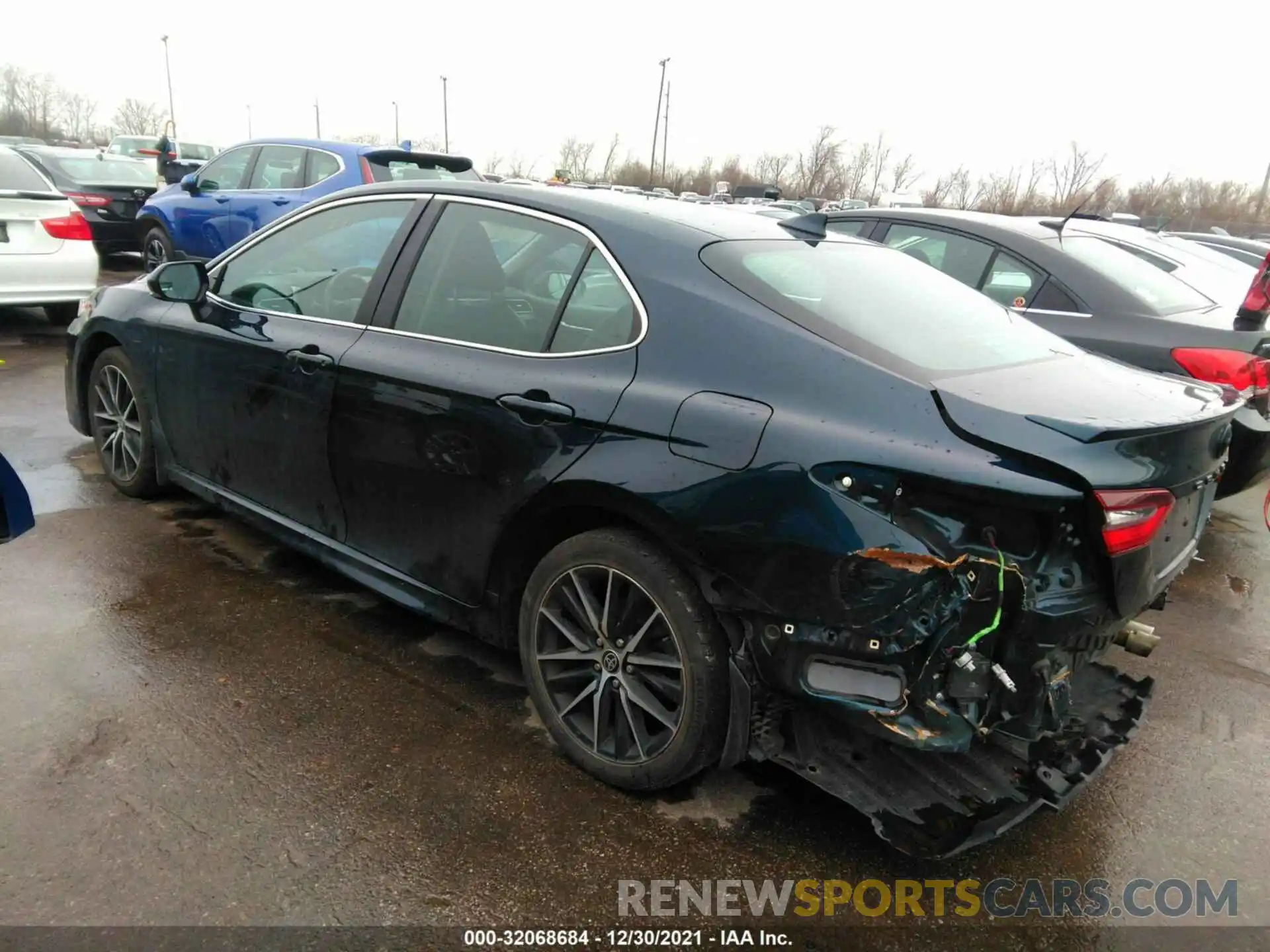 3 Photograph of a damaged car 4T1T11AK6MU559868 TOYOTA CAMRY 2021