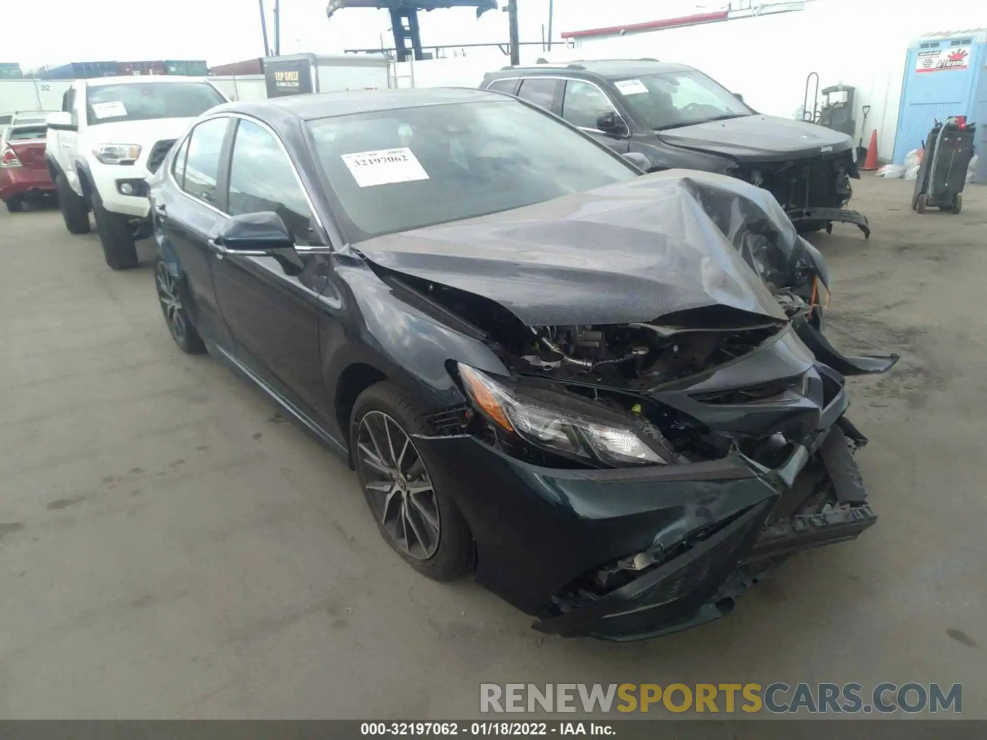 1 Photograph of a damaged car 4T1T11AK7MU538107 TOYOTA CAMRY 2021