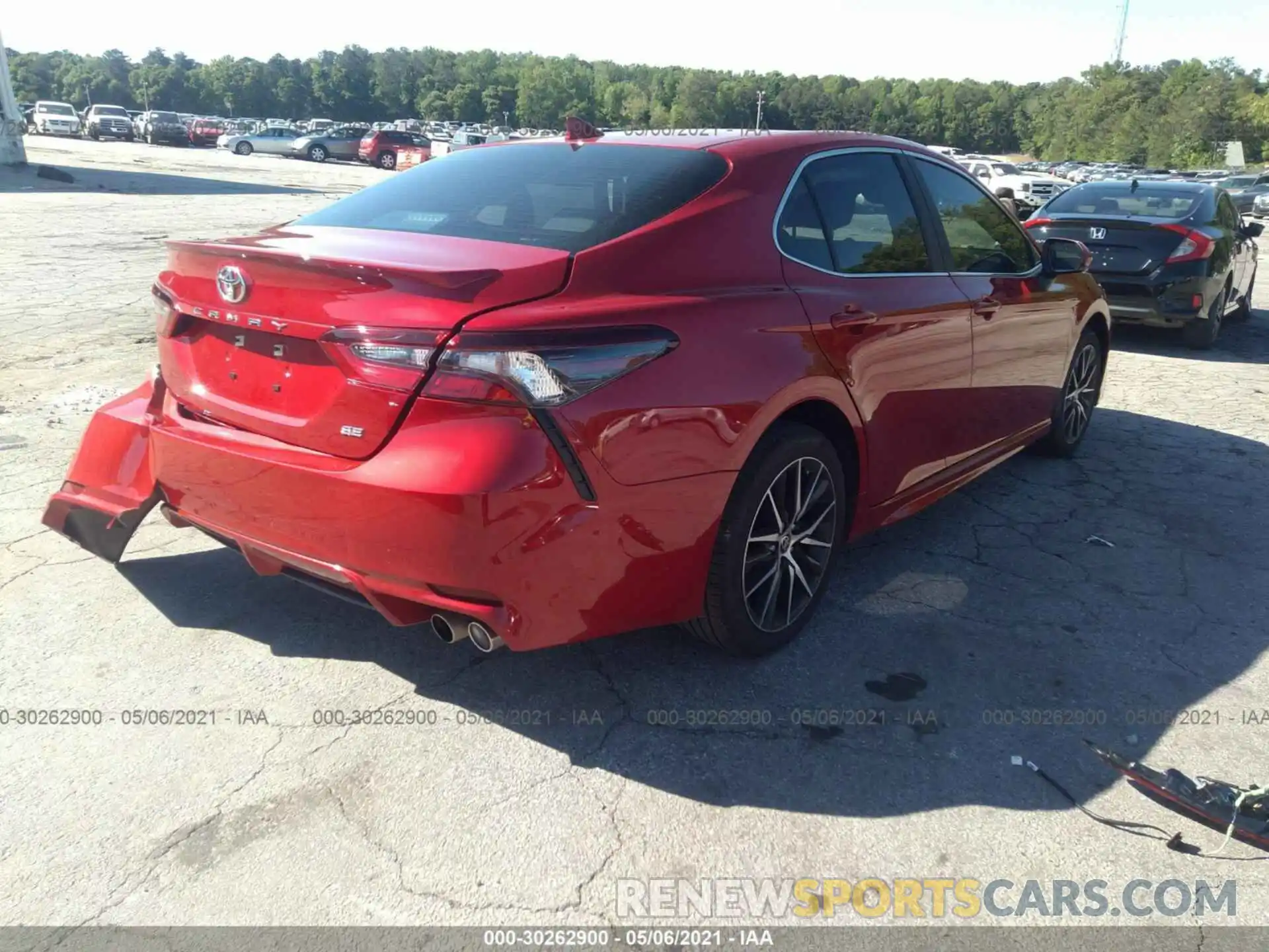 4 Photograph of a damaged car 4T1T11AK8MU422818 TOYOTA CAMRY 2021