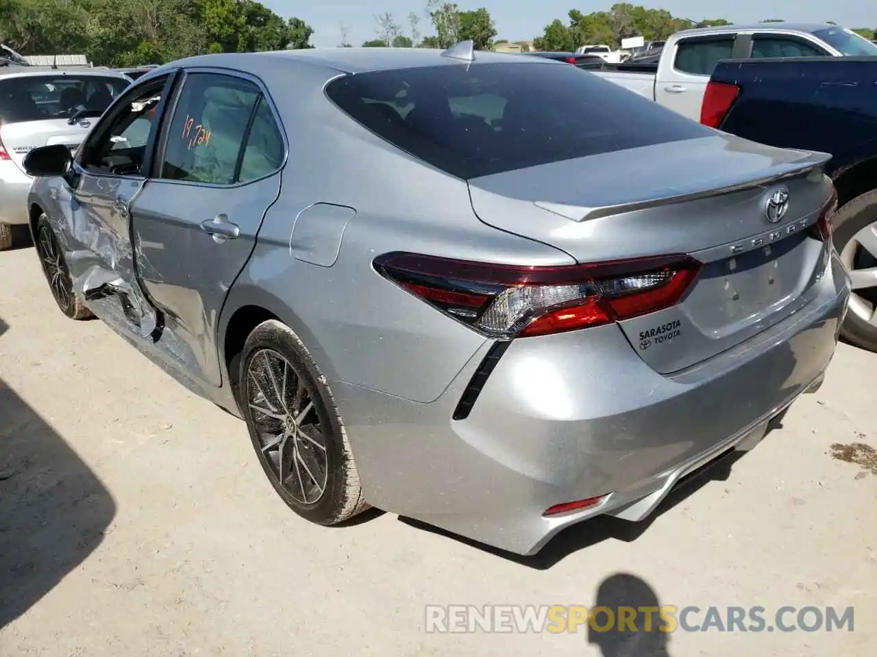 3 Photograph of a damaged car 4T1T11AK8MU424679 TOYOTA CAMRY 2021