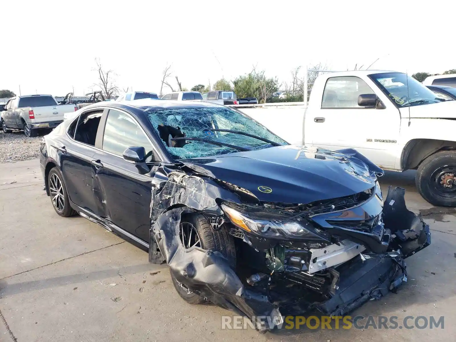 1 Photograph of a damaged car 4T1T11AK8MU443345 TOYOTA CAMRY 2021