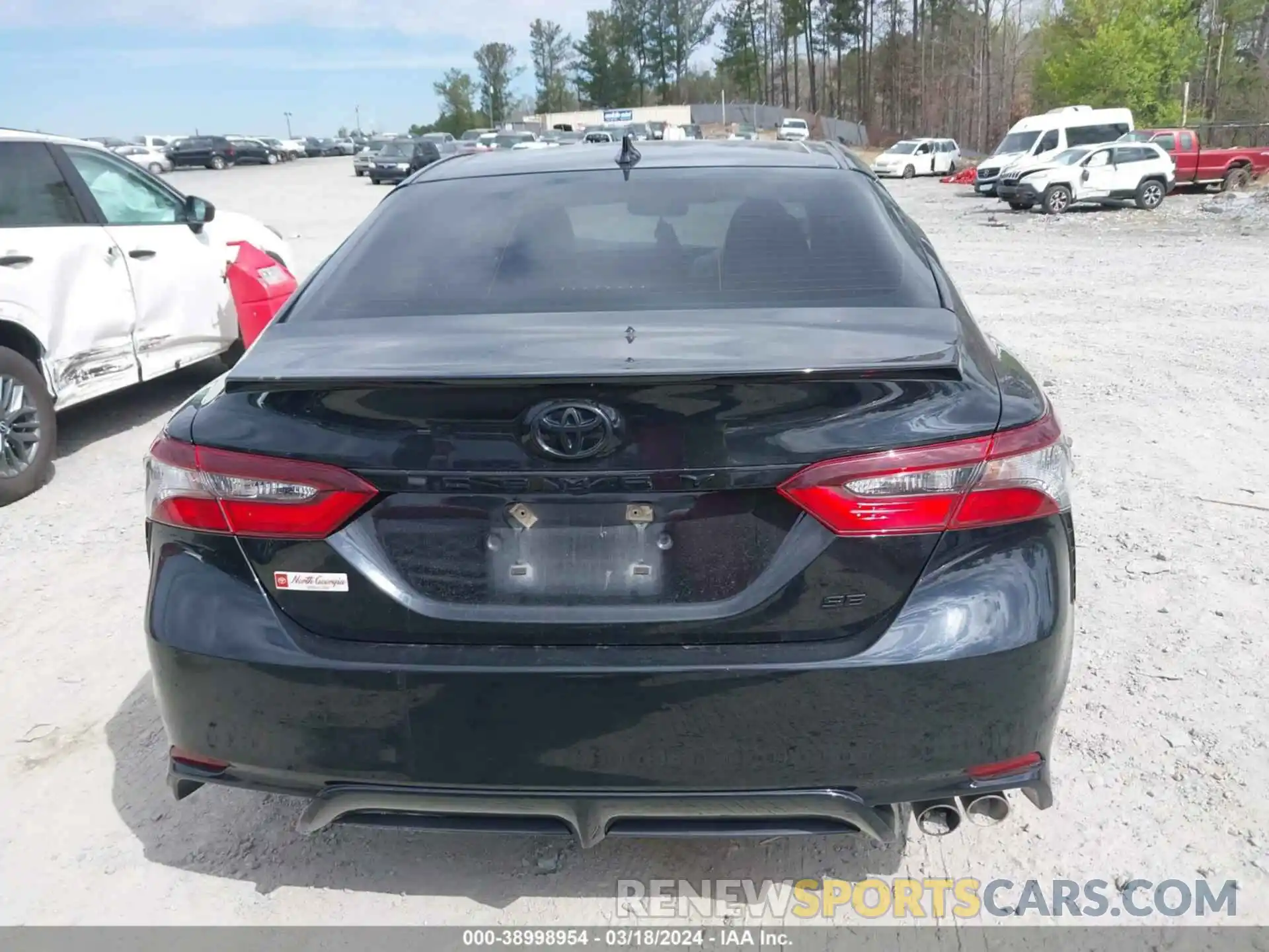 16 Photograph of a damaged car 4T1T11AK8MU455804 TOYOTA CAMRY 2021