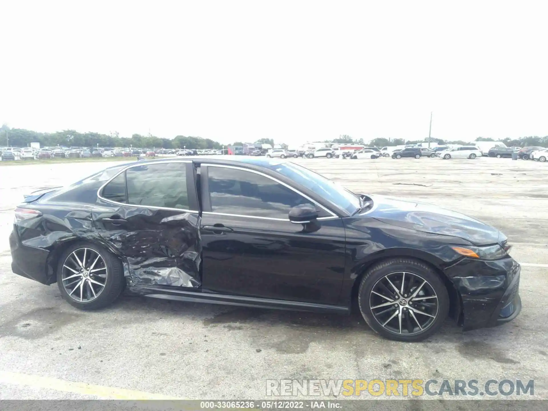 6 Photograph of a damaged car 4T1T11AK8MU469637 TOYOTA CAMRY 2021