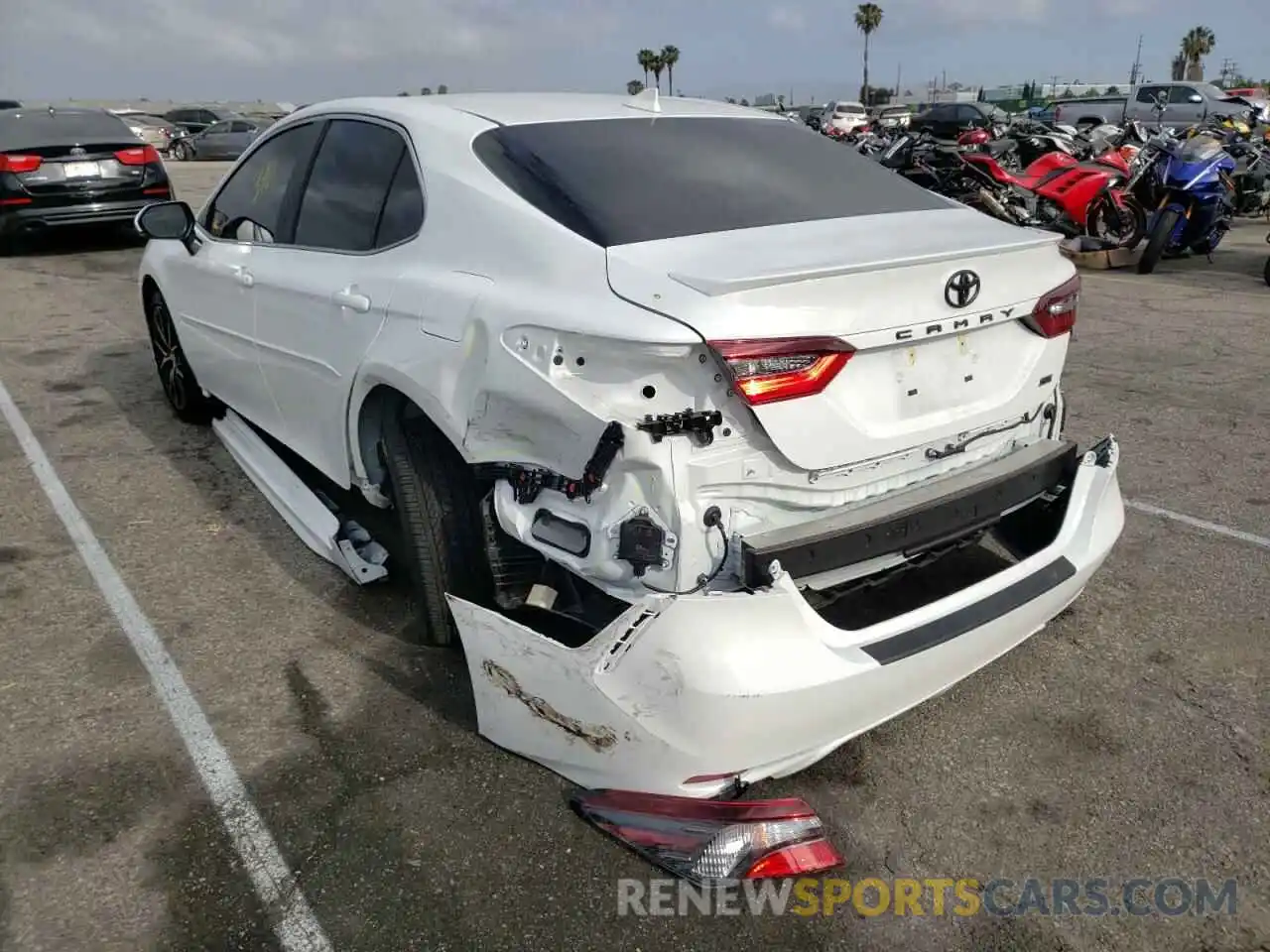 3 Photograph of a damaged car 4T1T11AK8MU525253 TOYOTA CAMRY 2021