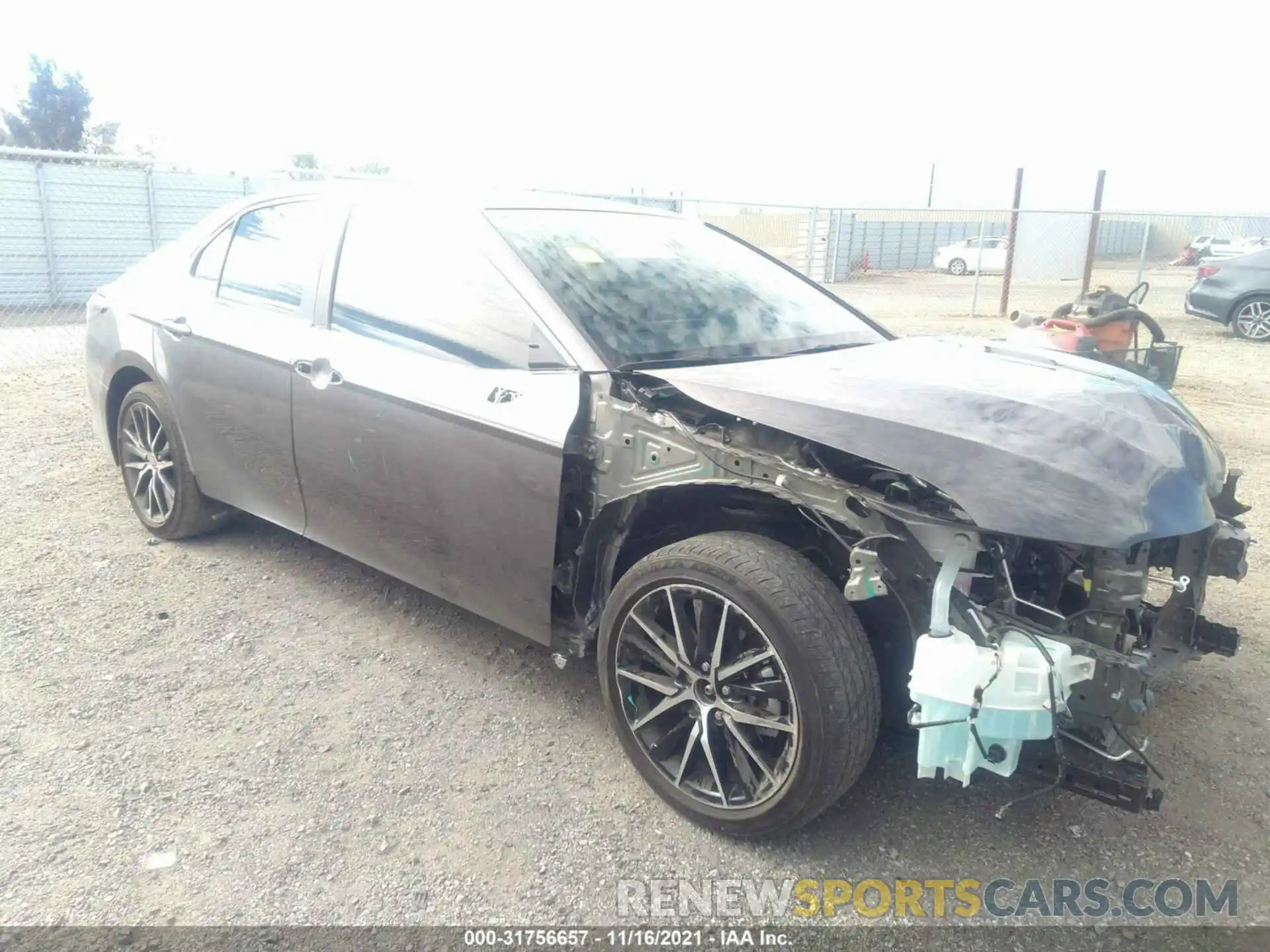 1 Photograph of a damaged car 4T1T11AK8MU564179 TOYOTA CAMRY 2021