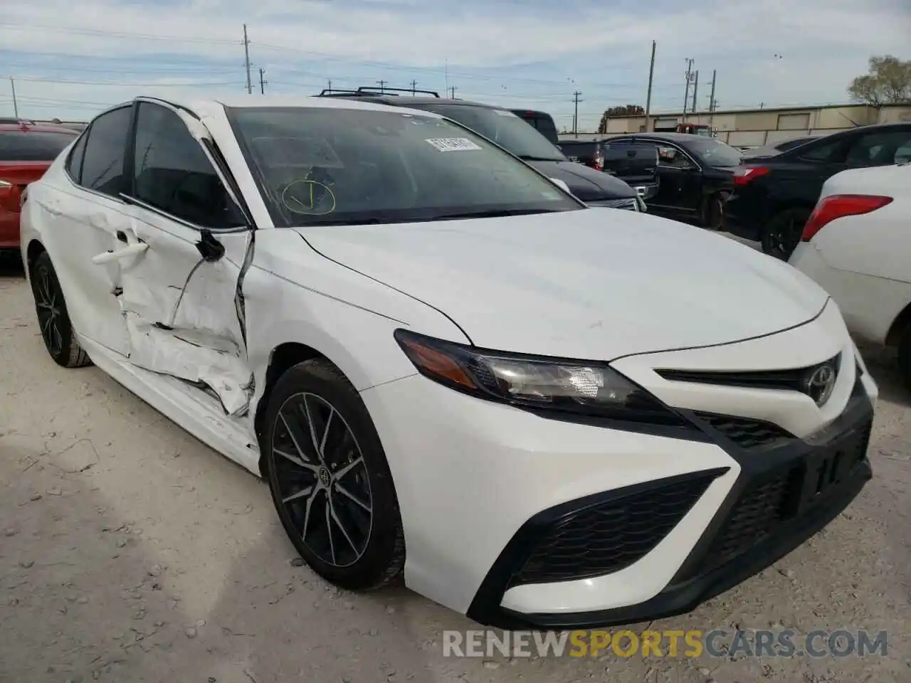 1 Photograph of a damaged car 4T1T11AK8MU576204 TOYOTA CAMRY 2021