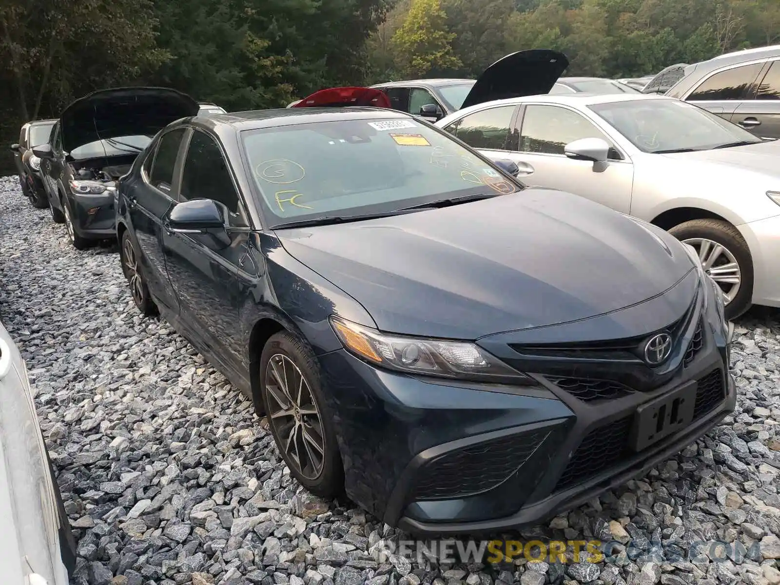 1 Photograph of a damaged car 4T1T11AK8MU578051 TOYOTA CAMRY 2021