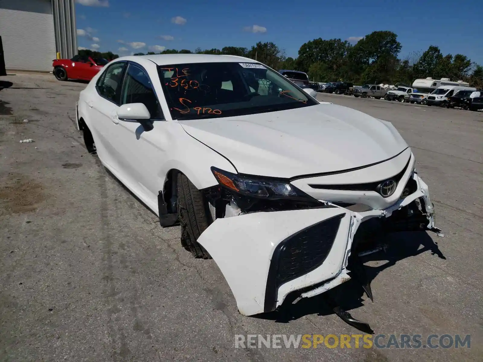 1 Photograph of a damaged car 4T1T11AK8MU610772 TOYOTA CAMRY 2021