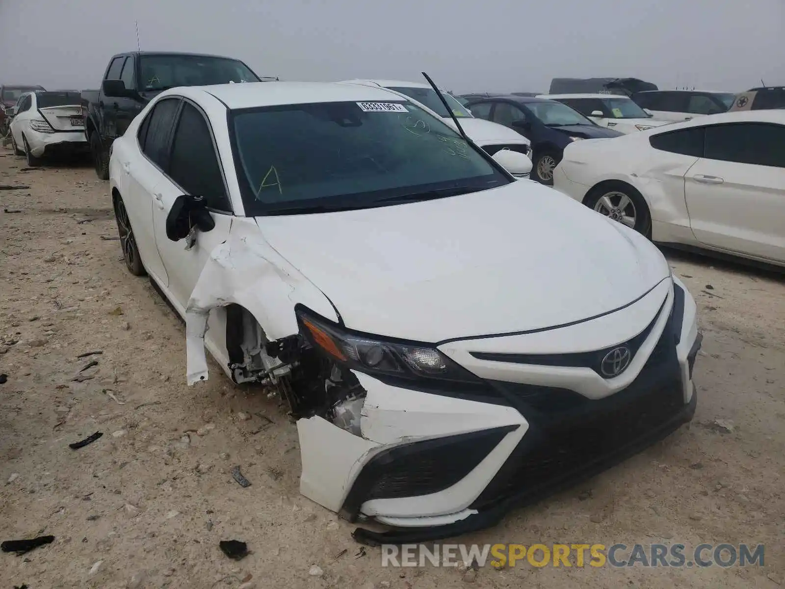 1 Photograph of a damaged car 4T1T11AK8MU614448 TOYOTA CAMRY 2021