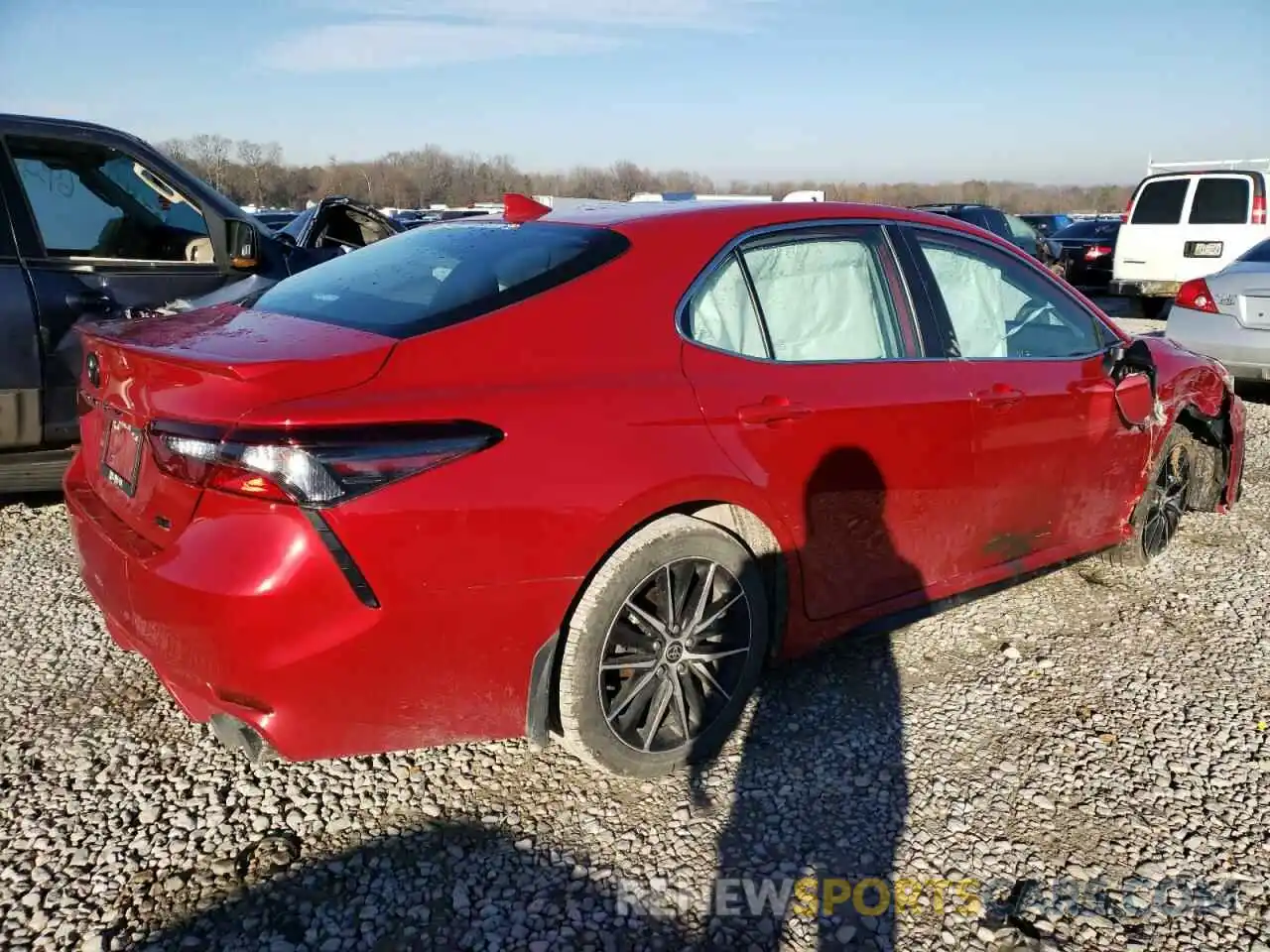 4 Photograph of a damaged car 4T1T11AK9MU437537 TOYOTA CAMRY 2021