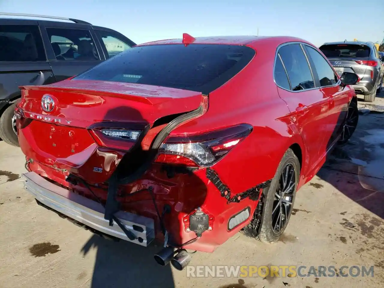 4 Photograph of a damaged car 4T1T11AK9MU441071 TOYOTA CAMRY 2021