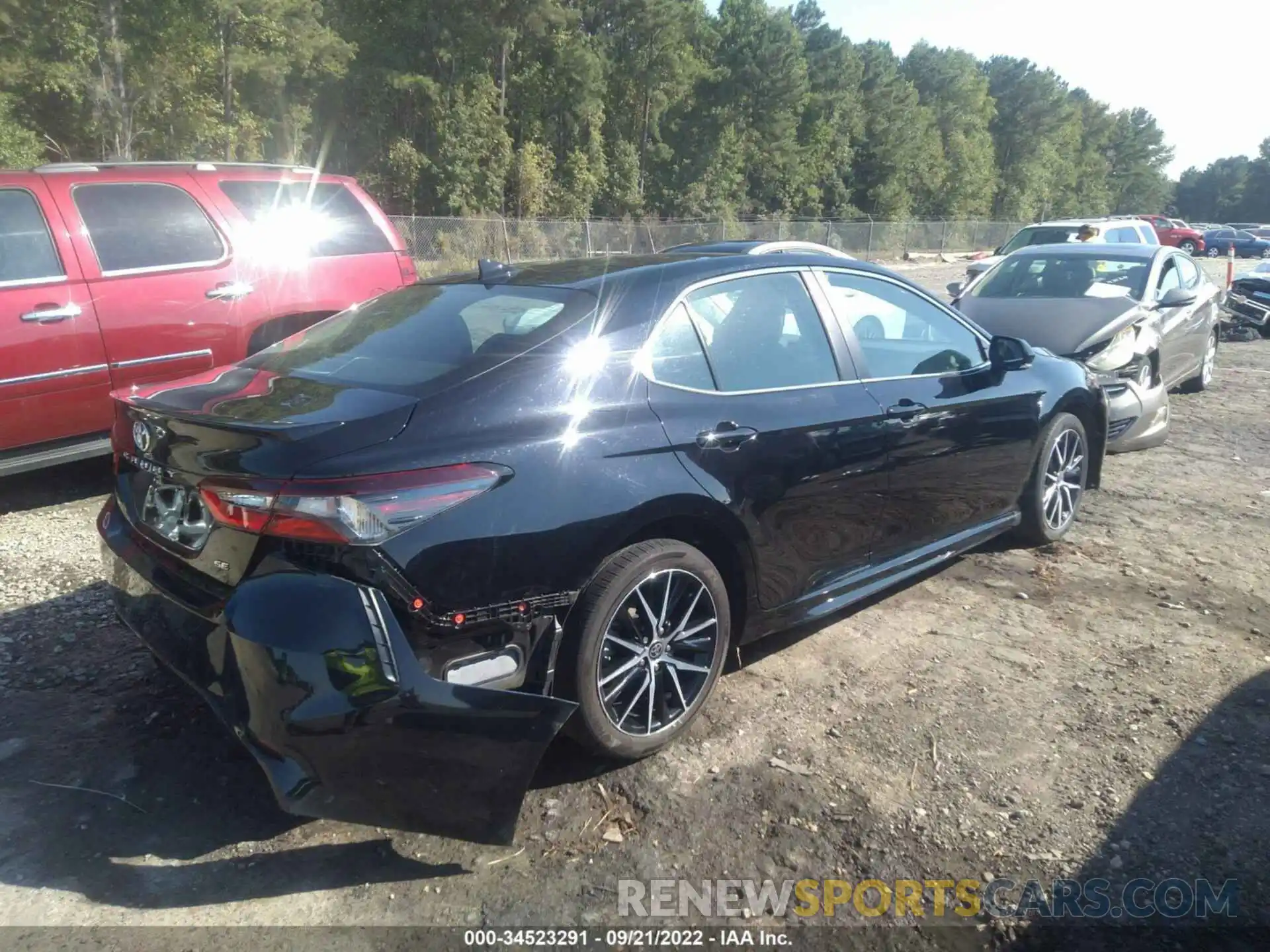 4 Photograph of a damaged car 4T1T11AK9MU492943 TOYOTA CAMRY 2021