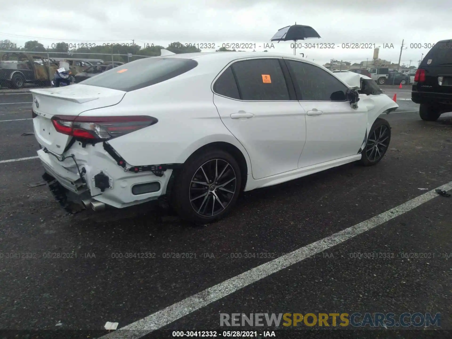 4 Photograph of a damaged car 4T1T11AK9MU526816 TOYOTA CAMRY 2021