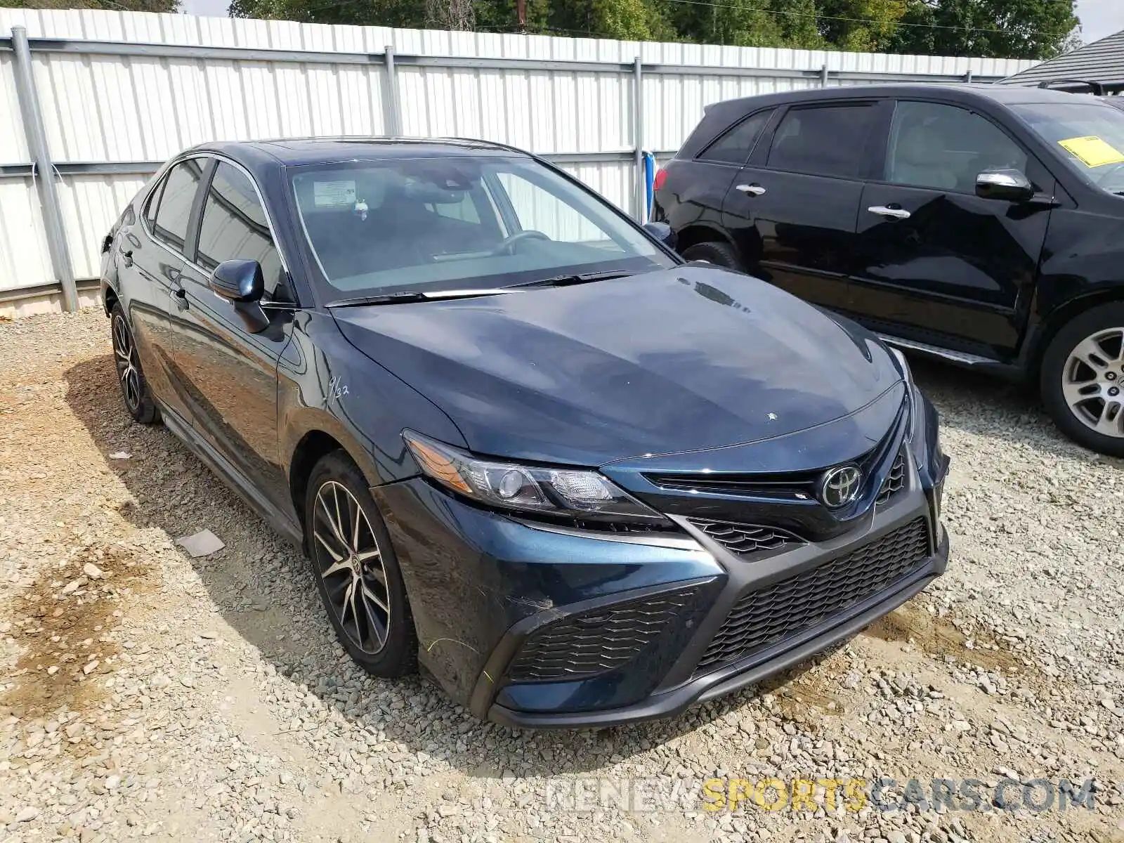 1 Photograph of a damaged car 4T1T11AK9MU575384 TOYOTA CAMRY 2021