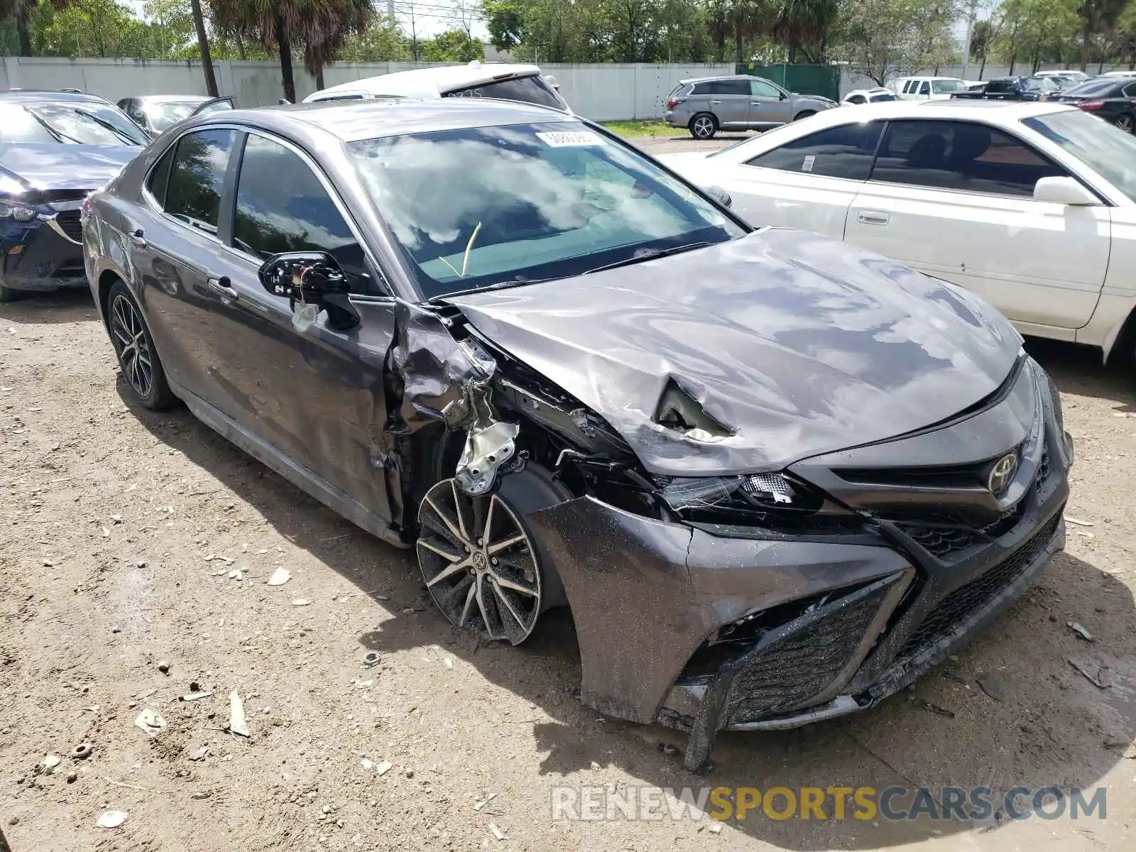 1 Photograph of a damaged car 4T1T11AK9MU592394 TOYOTA CAMRY 2021