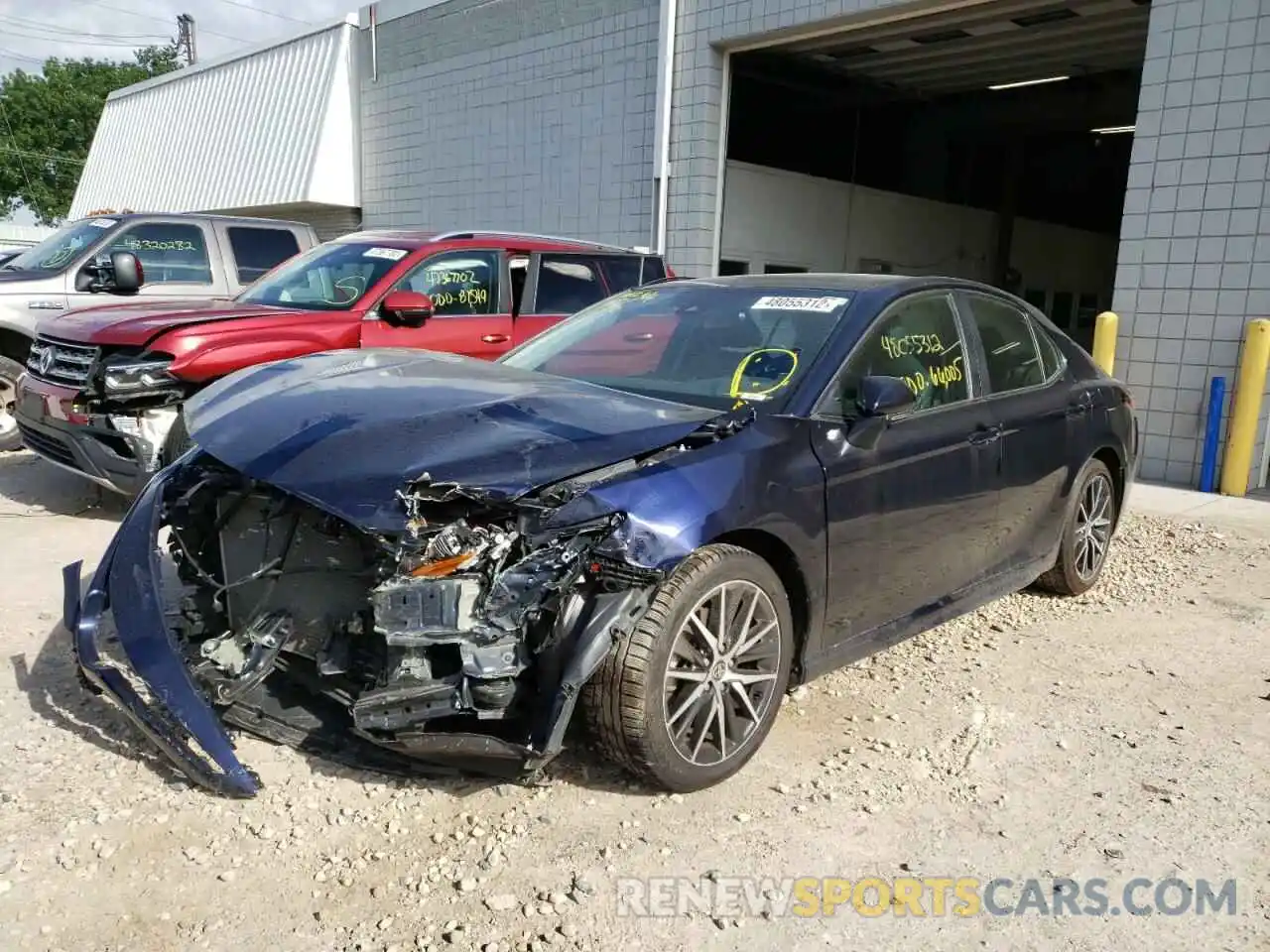 2 Photograph of a damaged car 4T1T11AKXMU526436 TOYOTA CAMRY 2021