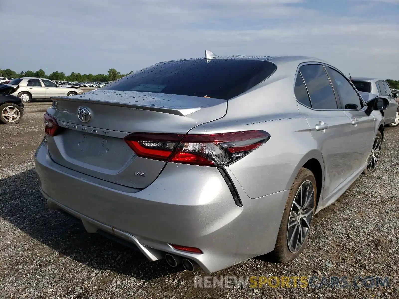 4 Photograph of a damaged car 4T1T11AKXMU549702 TOYOTA CAMRY 2021