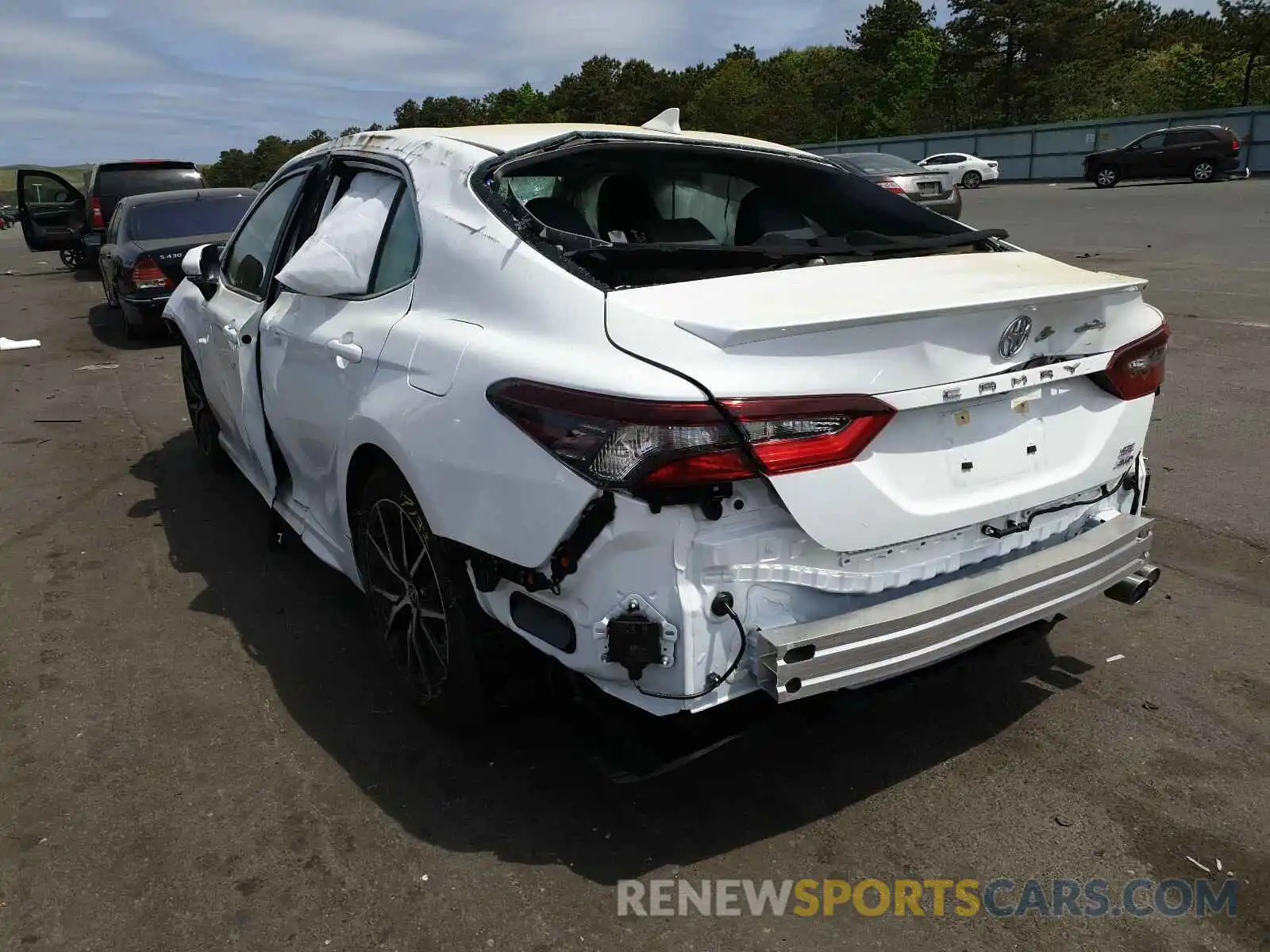 3 Photograph of a damaged car 4T1T11BK0MU026977 TOYOTA CAMRY 2021