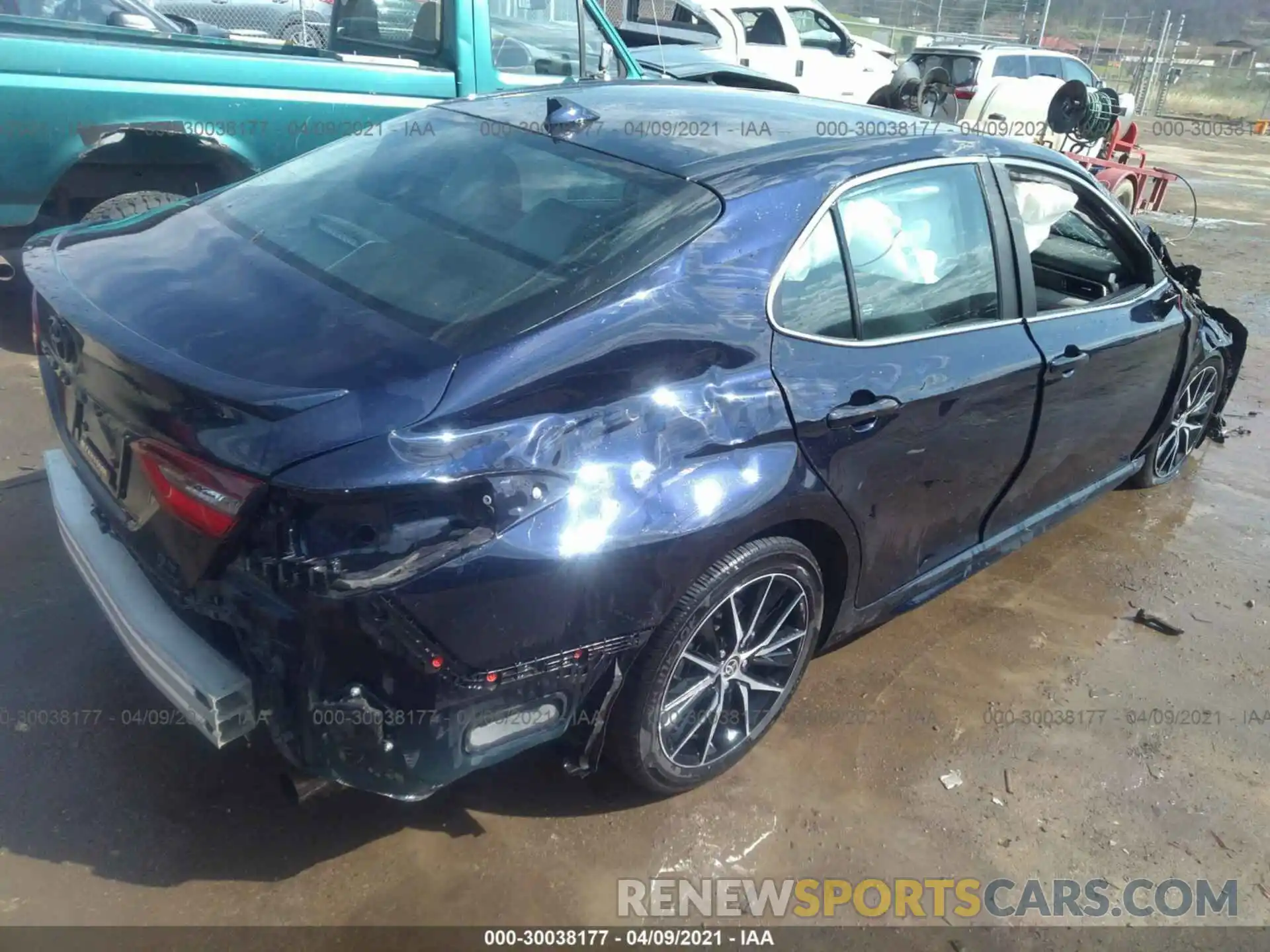 4 Photograph of a damaged car 4T1T11BK2MU019951 TOYOTA CAMRY 2021