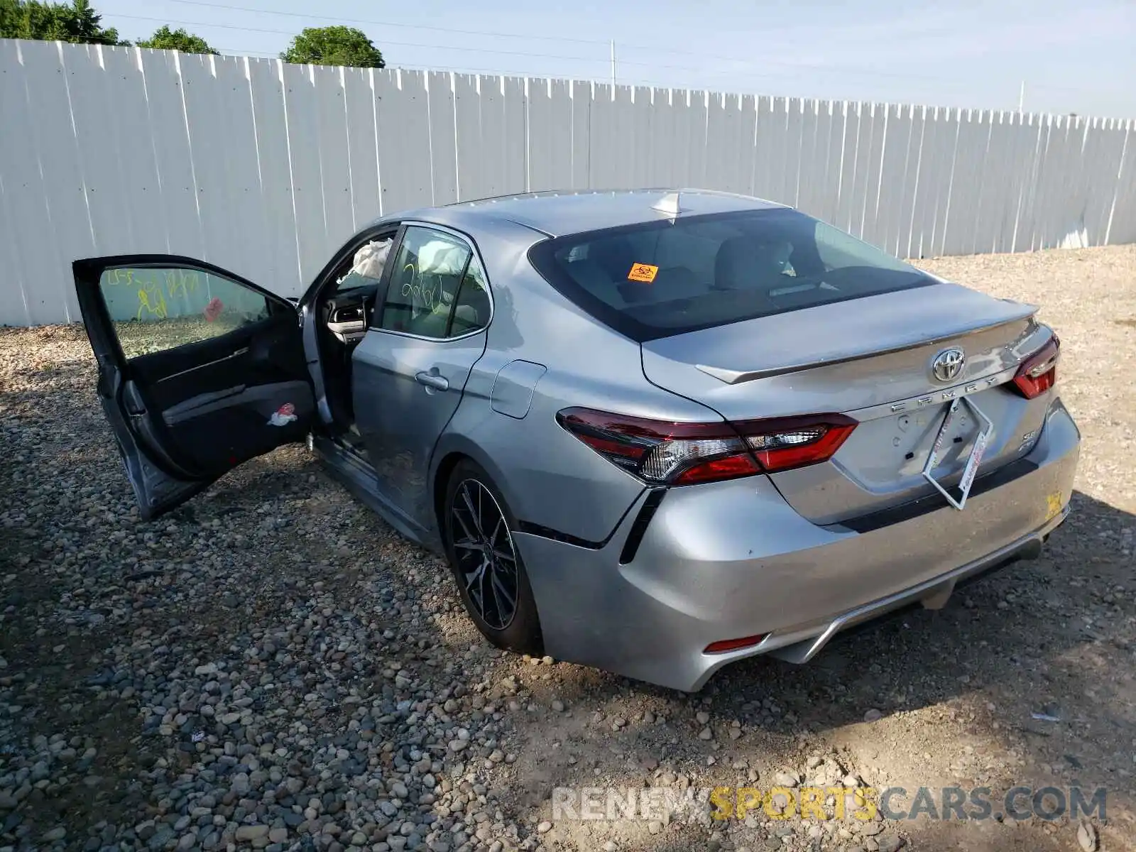 3 Photograph of a damaged car 4T1T11BK6MU024263 TOYOTA CAMRY 2021