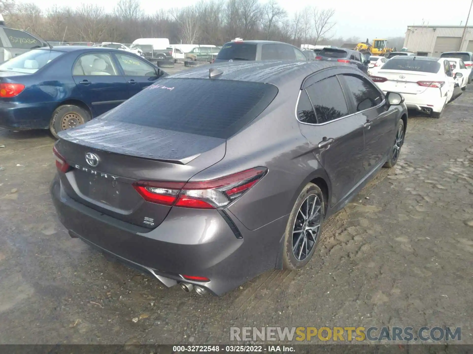 4 Photograph of a damaged car 4T1T11BK6MU031360 TOYOTA CAMRY 2021