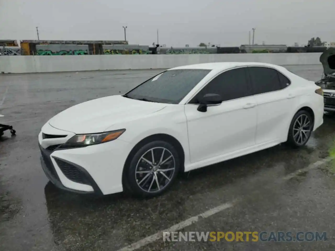 1 Photograph of a damaged car 4T1T11BK6MU032346 TOYOTA CAMRY 2021