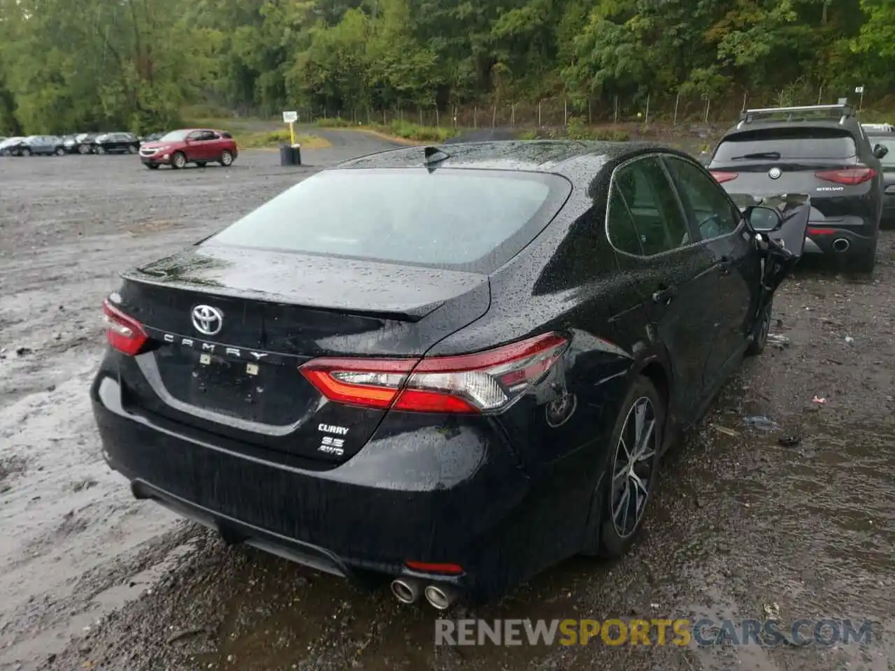 4 Photograph of a damaged car 4T1T11BK7MU032999 TOYOTA CAMRY 2021