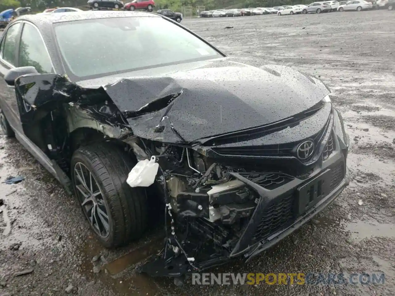 9 Photograph of a damaged car 4T1T11BK7MU032999 TOYOTA CAMRY 2021