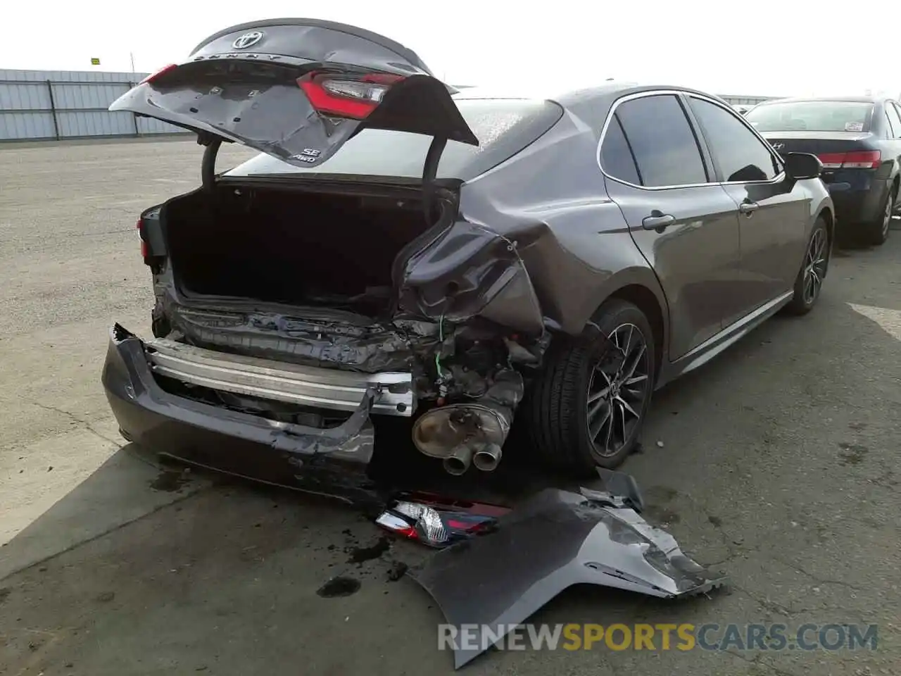 4 Photograph of a damaged car 4T1T11BK7MU044098 TOYOTA CAMRY 2021