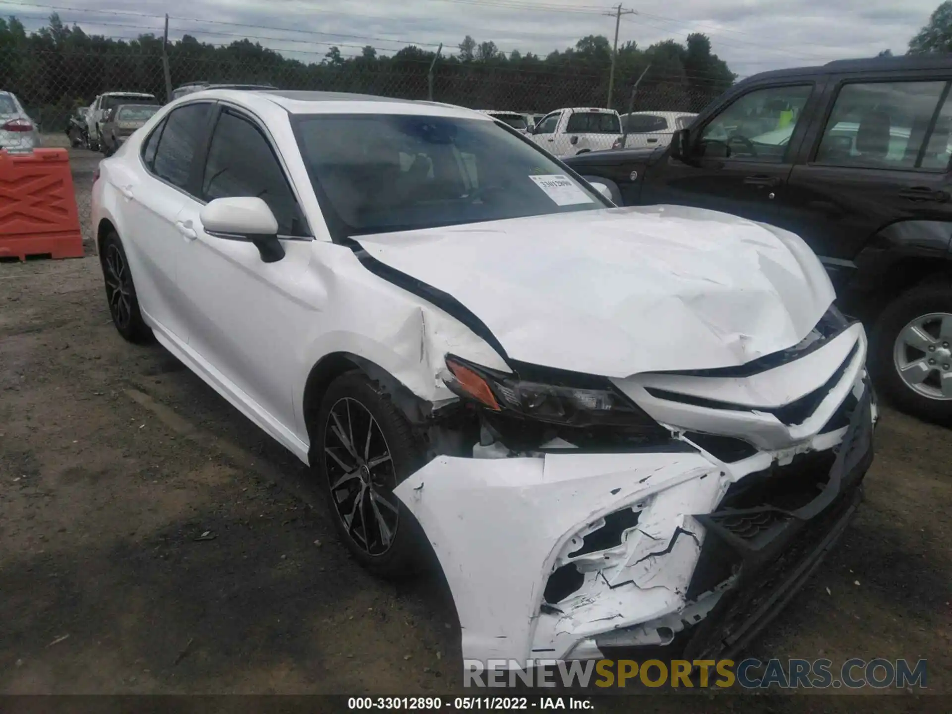 1 Photograph of a damaged car 4T1T11BKXMU026999 TOYOTA CAMRY 2021