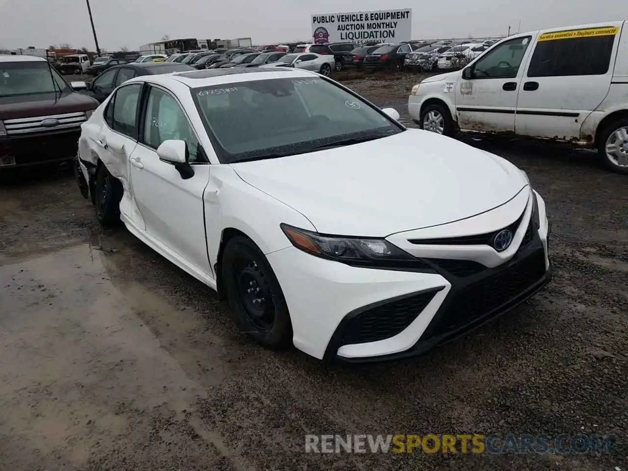 1 Photograph of a damaged car 4T1B21HK2NU016551 TOYOTA CAMRY 2022