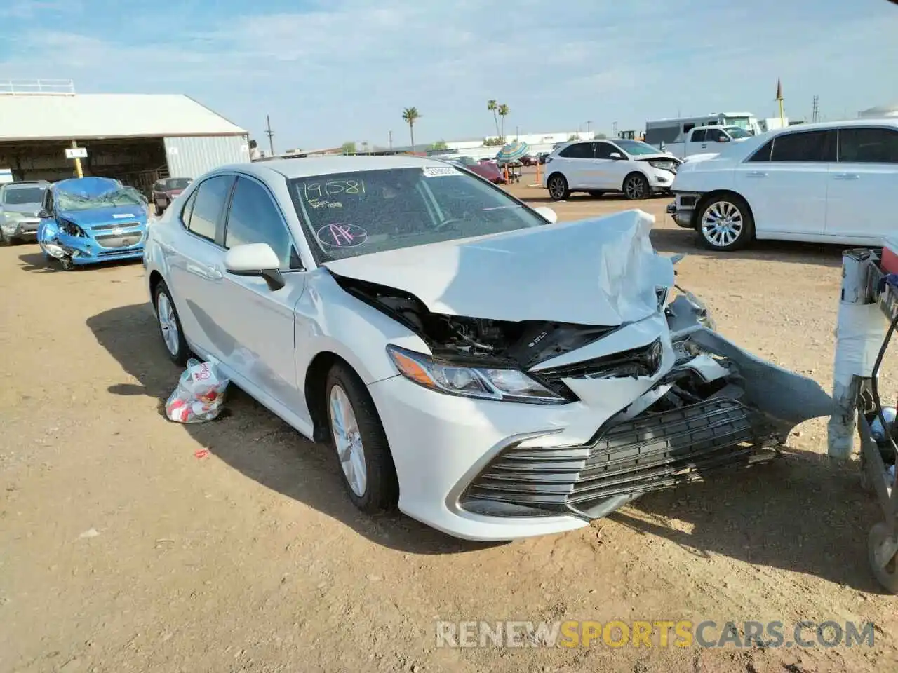 1 Photograph of a damaged car 4T1C11AK0NU016016 TOYOTA CAMRY 2022