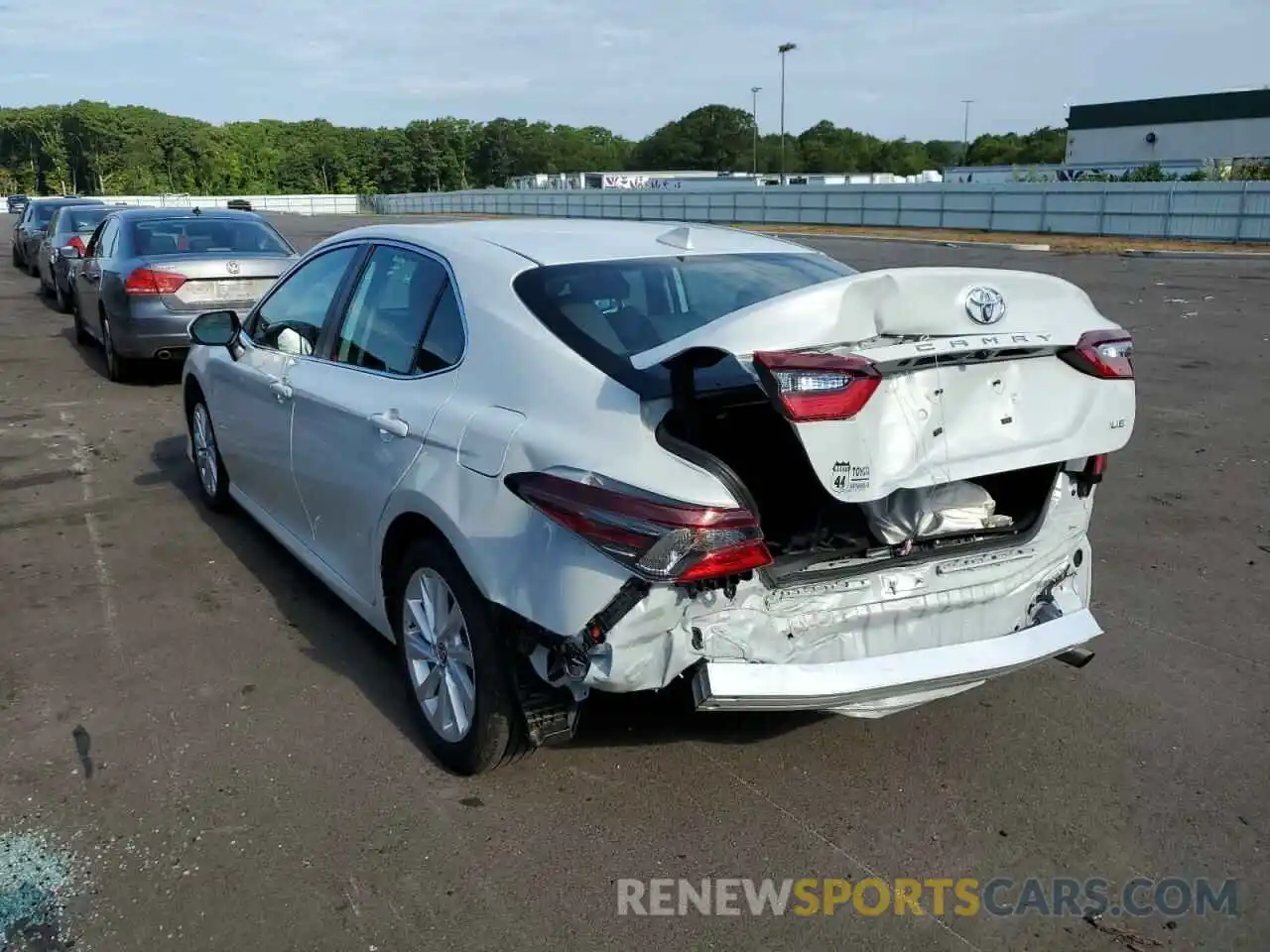 3 Photograph of a damaged car 4T1C11AK0NU034774 TOYOTA CAMRY 2022