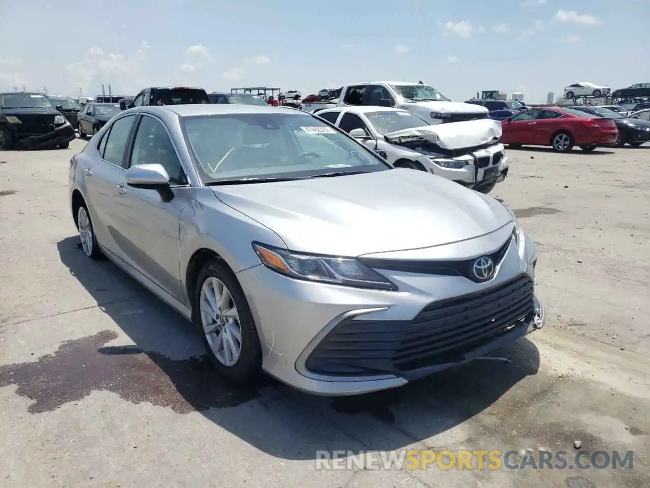 1 Photograph of a damaged car 4T1C11AK0NU630080 TOYOTA CAMRY 2022