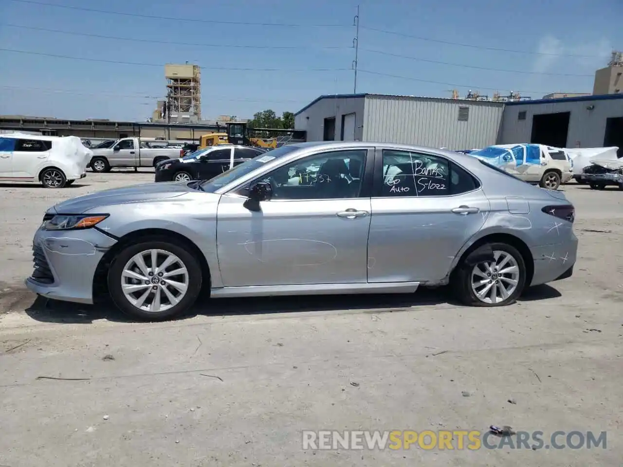 9 Photograph of a damaged car 4T1C11AK0NU630080 TOYOTA CAMRY 2022