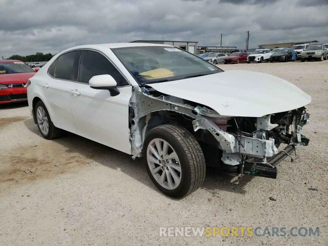 1 Photograph of a damaged car 4T1C11AK0NU630130 TOYOTA CAMRY 2022