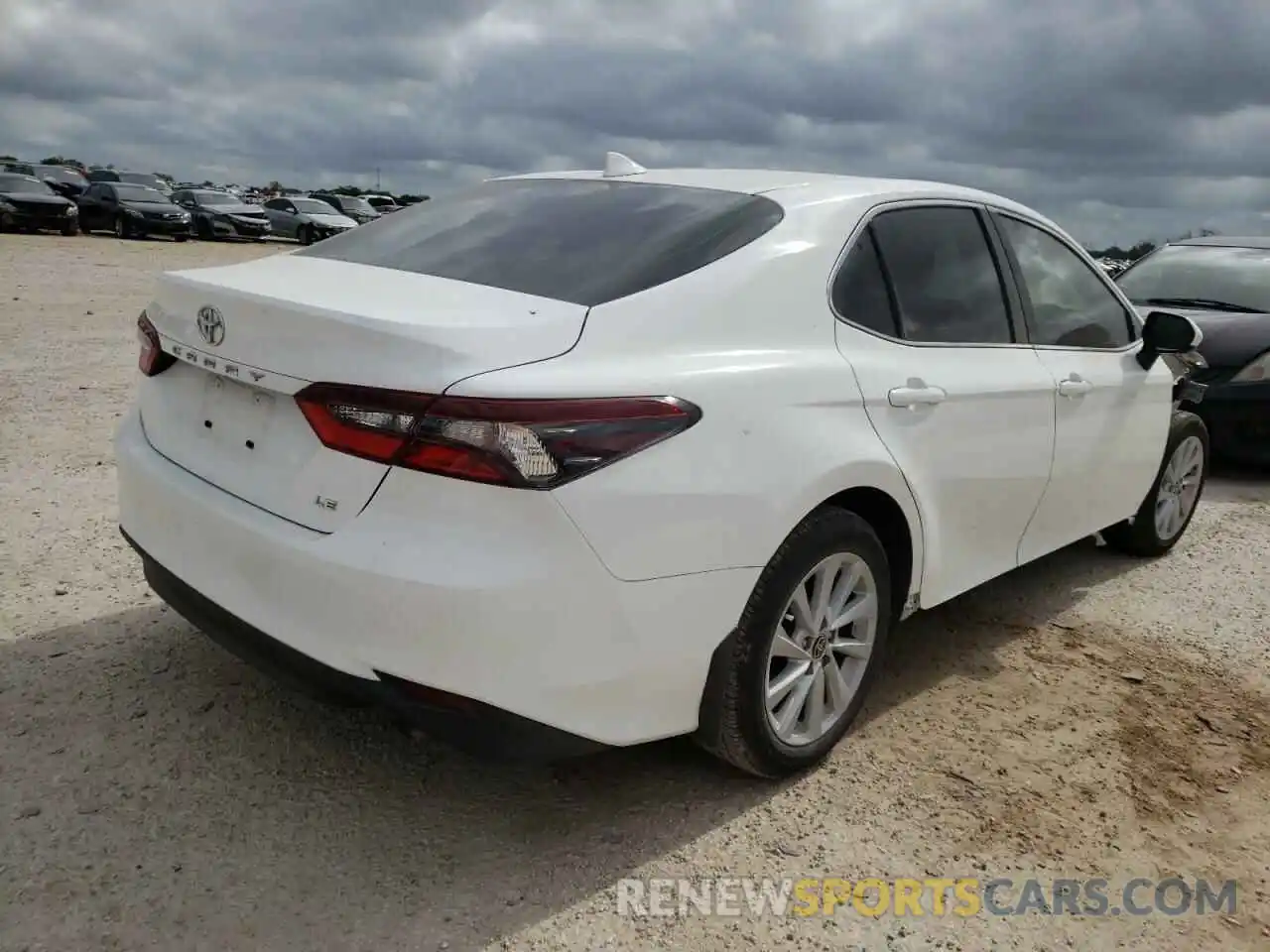 4 Photograph of a damaged car 4T1C11AK0NU630130 TOYOTA CAMRY 2022