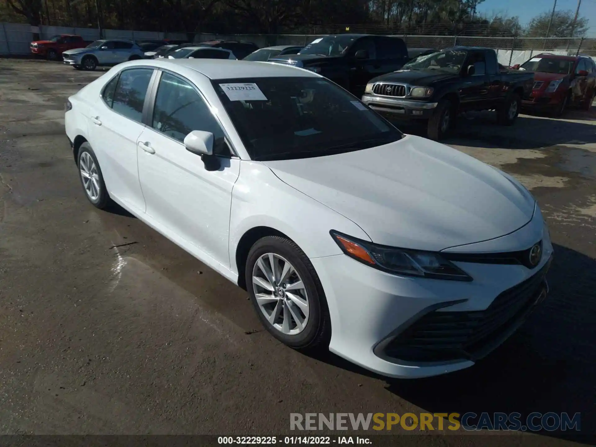 1 Photograph of a damaged car 4T1C11AK0NU636882 TOYOTA CAMRY 2022