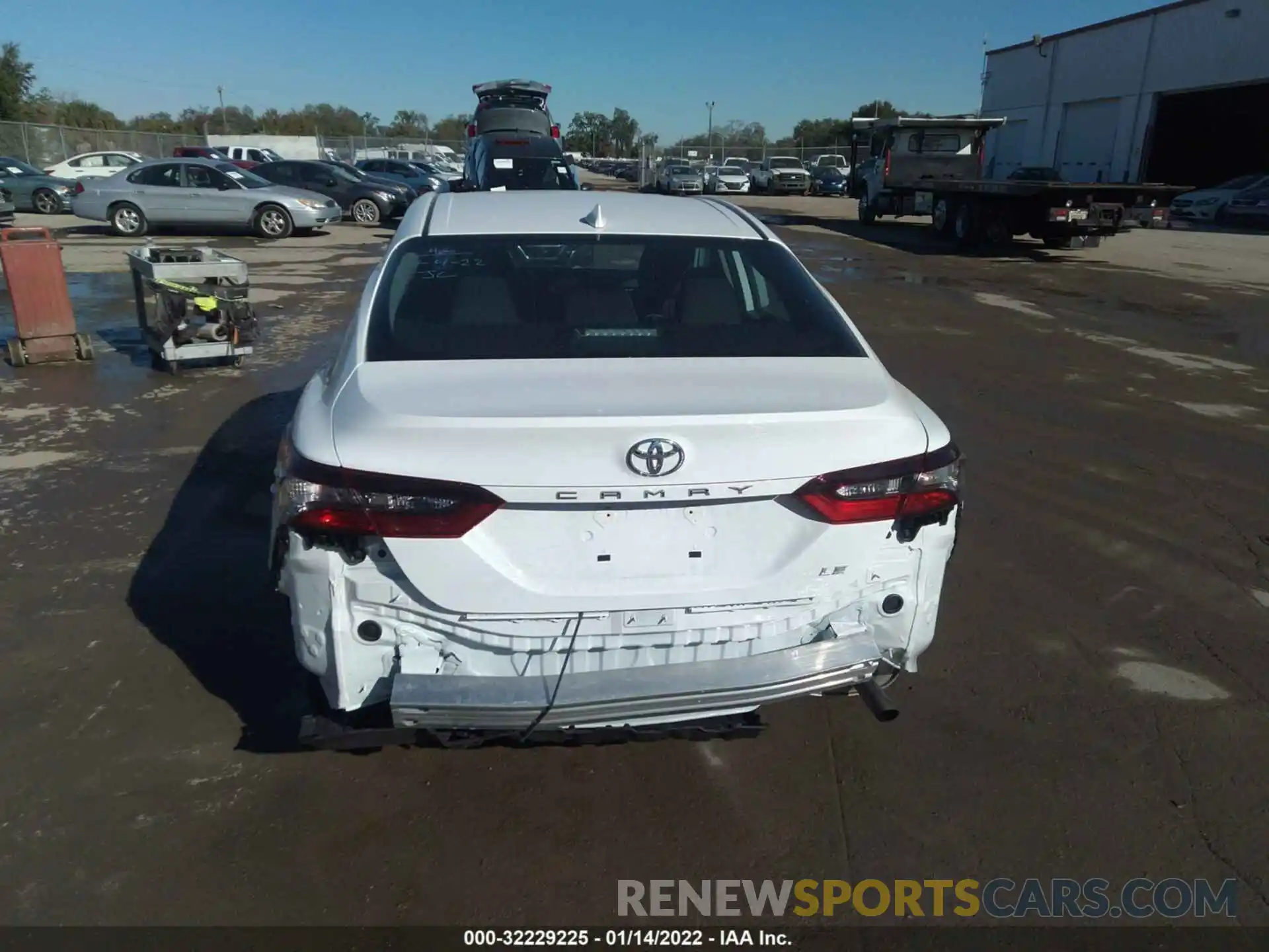 6 Photograph of a damaged car 4T1C11AK0NU636882 TOYOTA CAMRY 2022